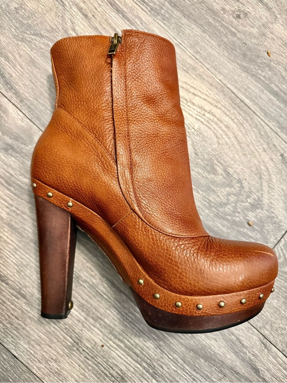 UGG Cognac Leather Studded Platform Ankle Boots runway item used 2 x’s. Mint - Picture 3 of 8